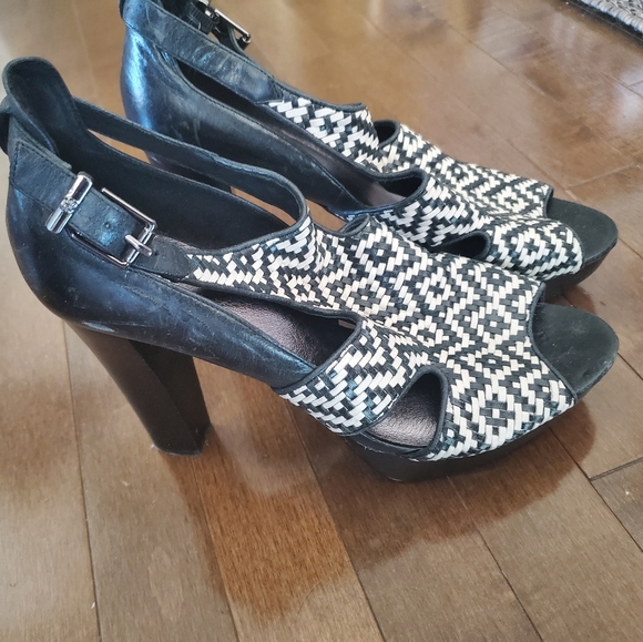 Elliot Lucca sandal - Picture 2 of 5